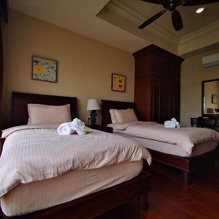 Casa Del Rio Residences Malacca Eksteriør billede